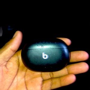 Beats earbuds
